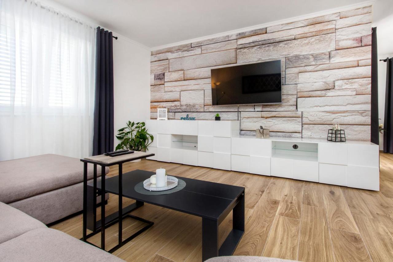 Holiday Home Lucia Lozovac Exterior foto
